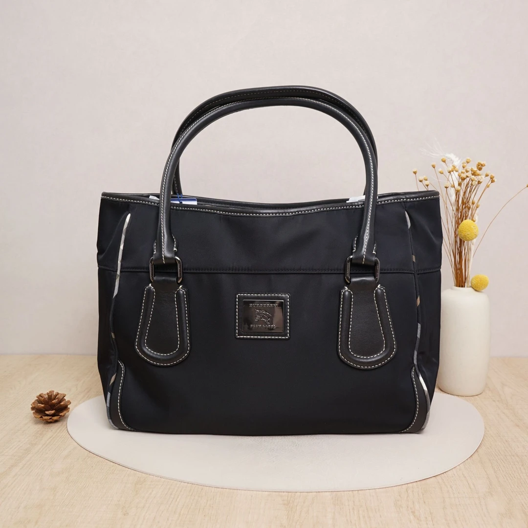 95新 BURBERRY/博柏利 博柏利手提包大号黑色帆布/DS036425