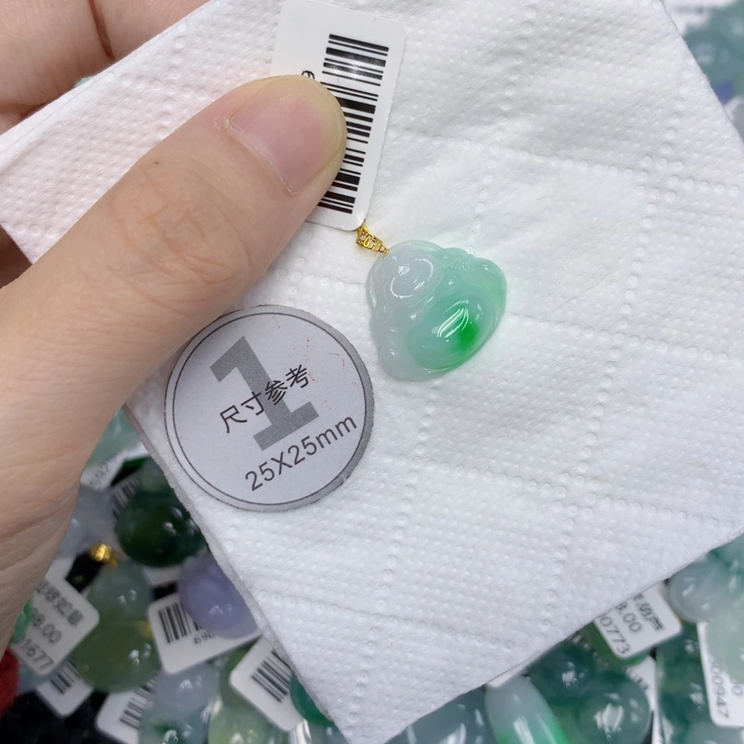 翡翠18K金镶嵌颈饰1235677899999