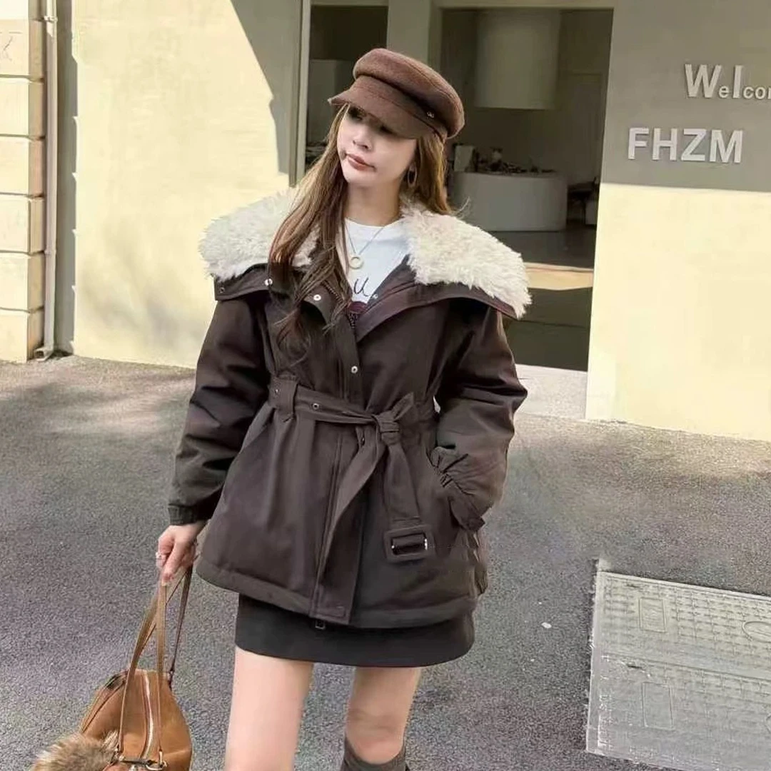 Y51区6831红棕色保暖长袖宽松型休闲翻领棉服