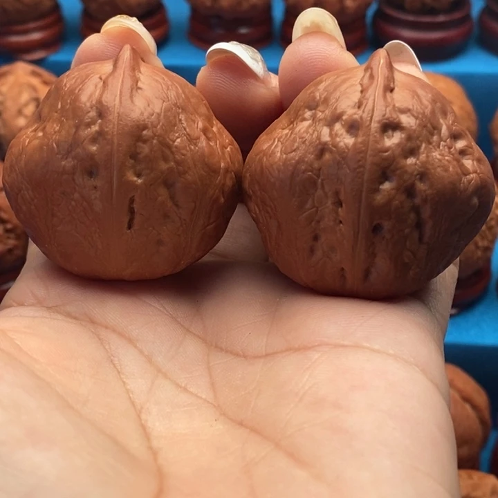 核桃精品文玩核桃手捻古蝉王