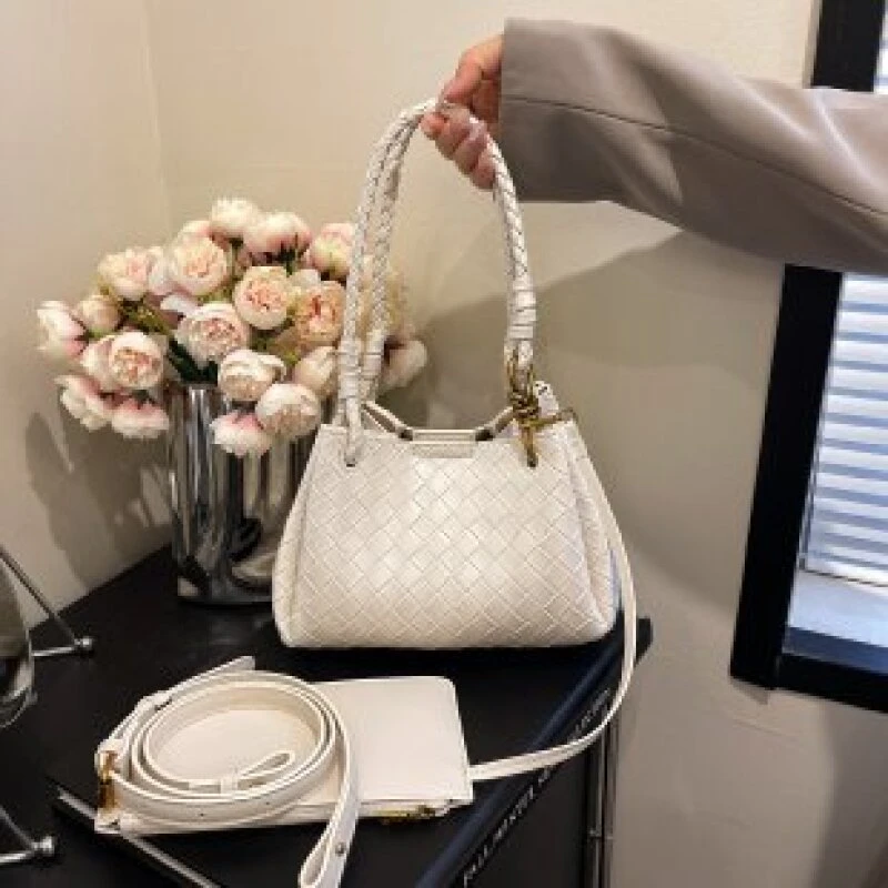 【长21宽15高16】新款时尚百搭潮流斜挎包T1011