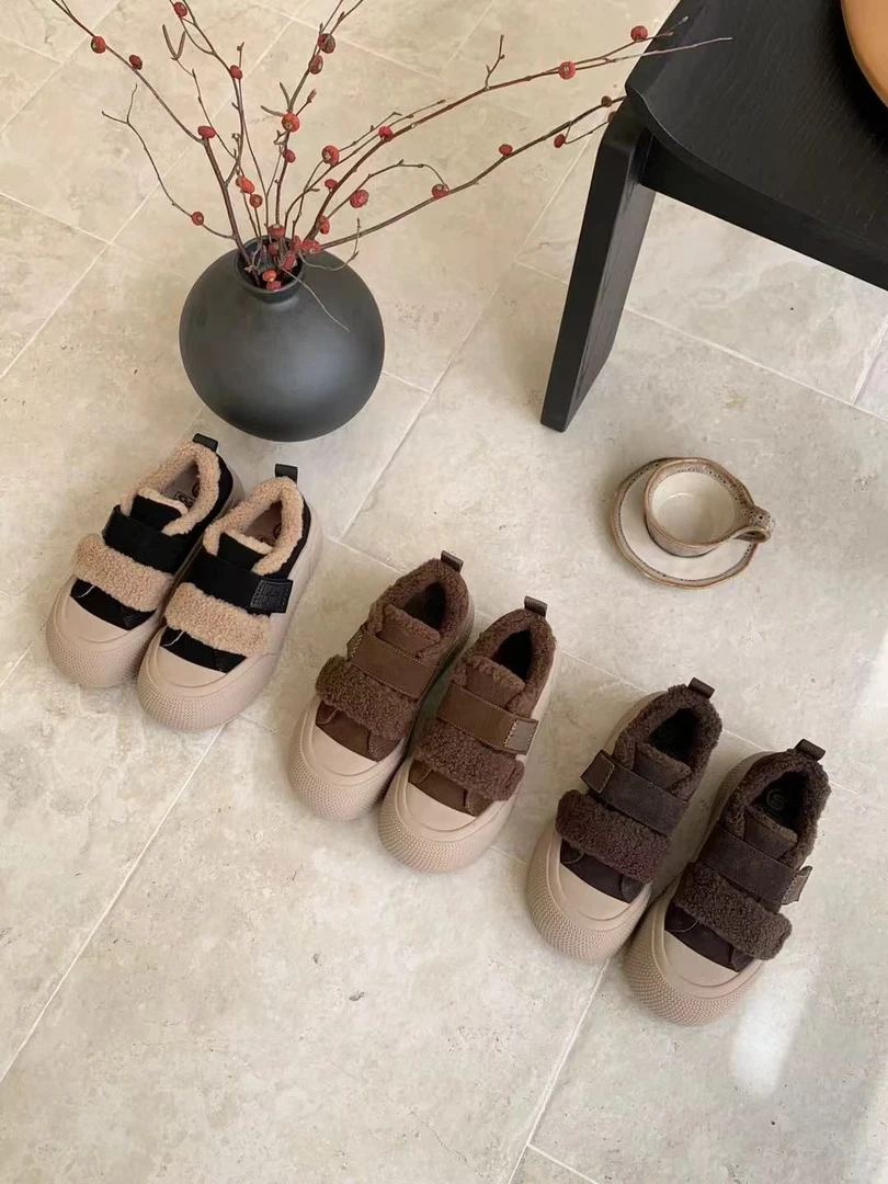 欧陌女鞋2024冬季厚底加绒板鞋魔术贴保暖毛毛鞋