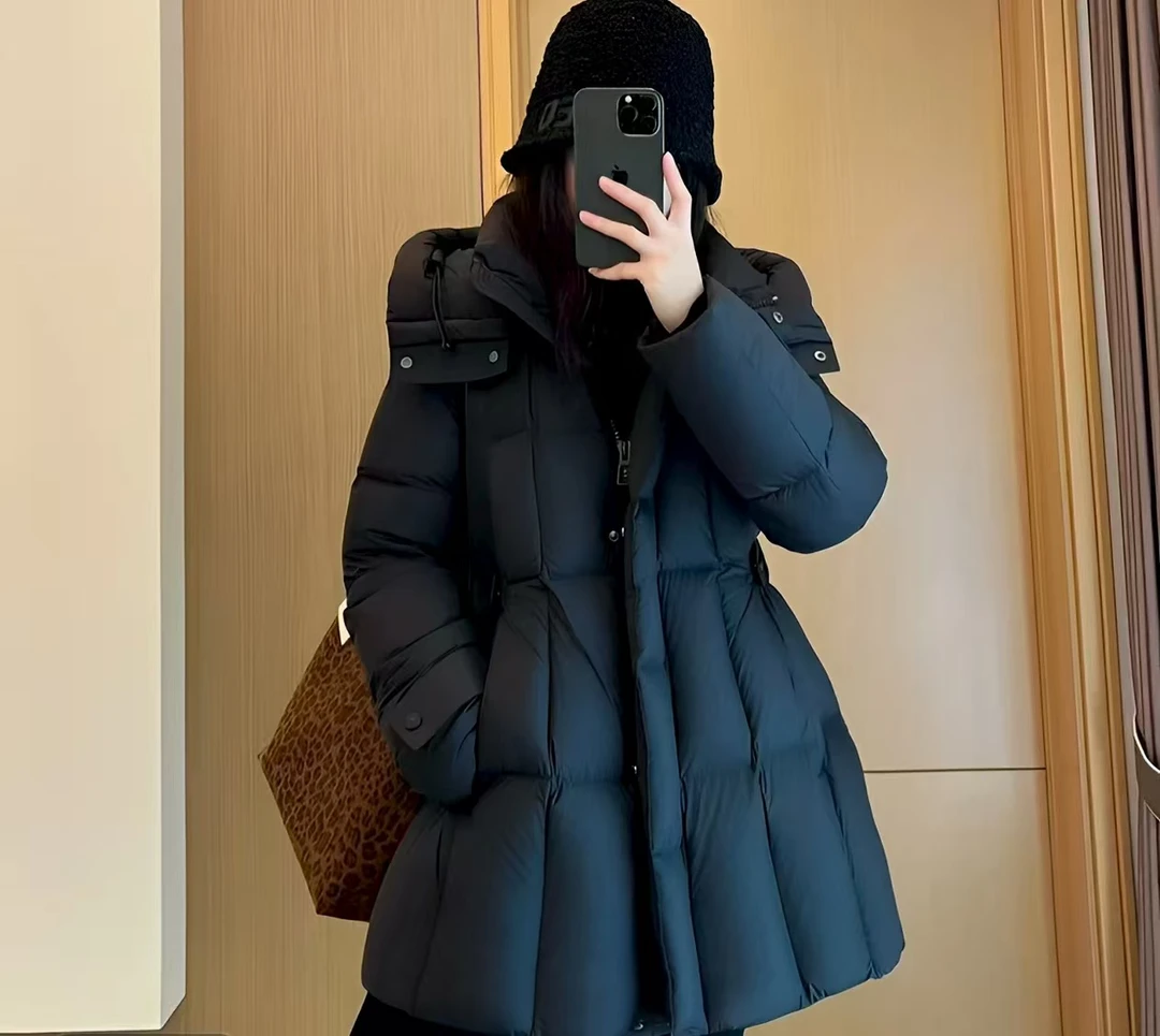 2025年新款轻奢收腰显瘦温婉风小蛮腰加厚短款羽绒服百搭