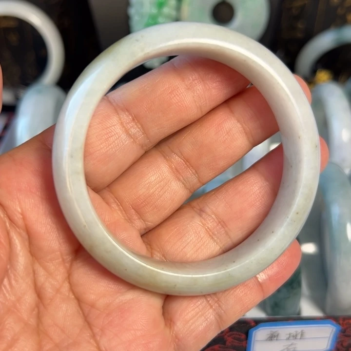 未镶嵌手镯翡翠天然