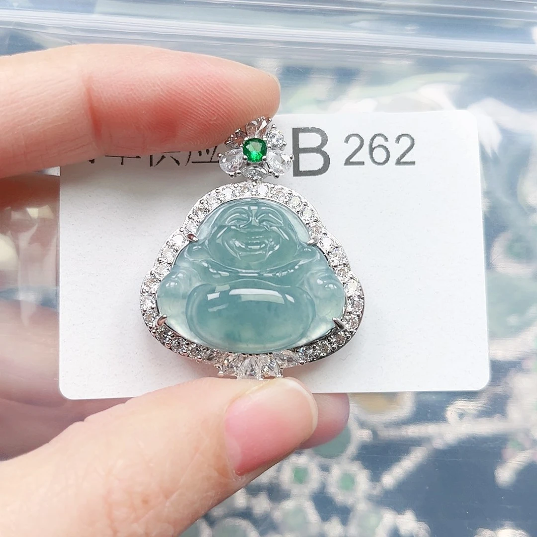 翡翠颈饰未镶嵌翡翠262