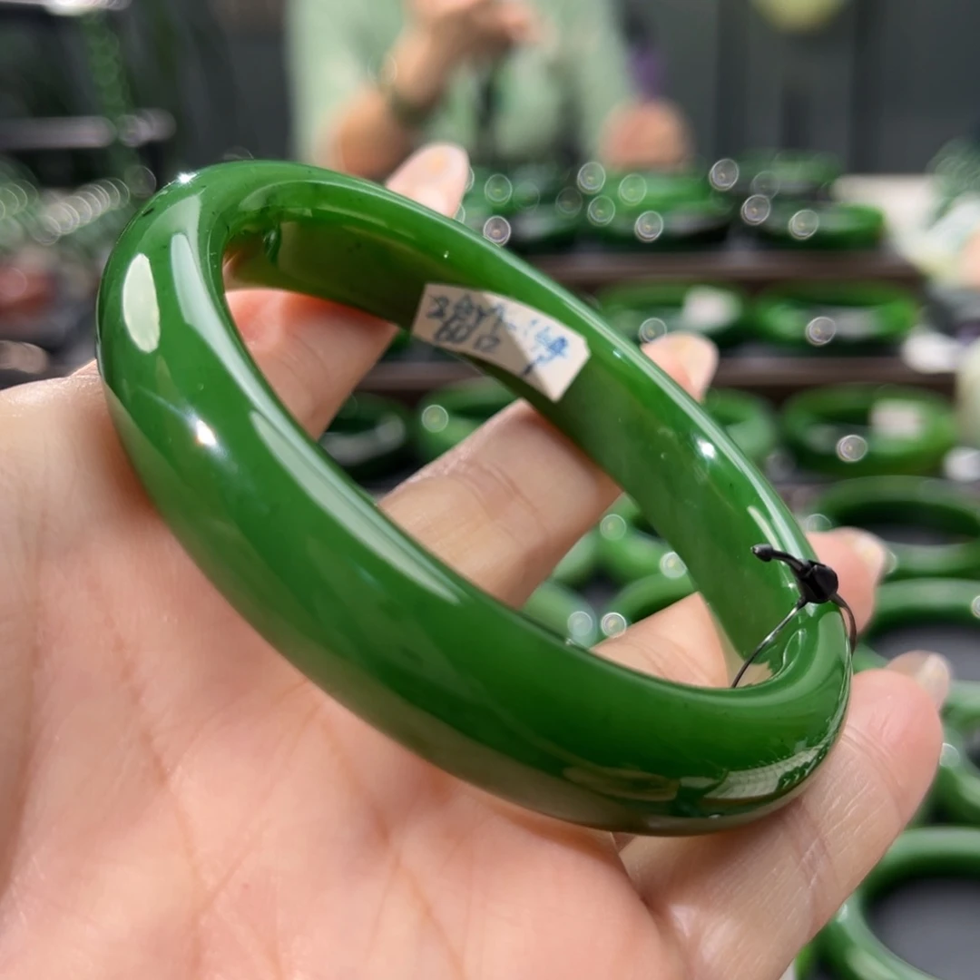 未镶嵌手镯和田玉（碧玉）