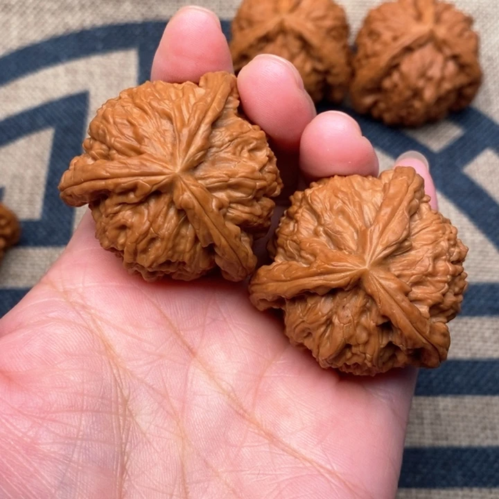 吊坠文玩核桃V***m