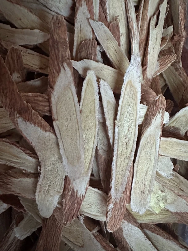 小石山货云南高原本地精选红 皮黄 芪片