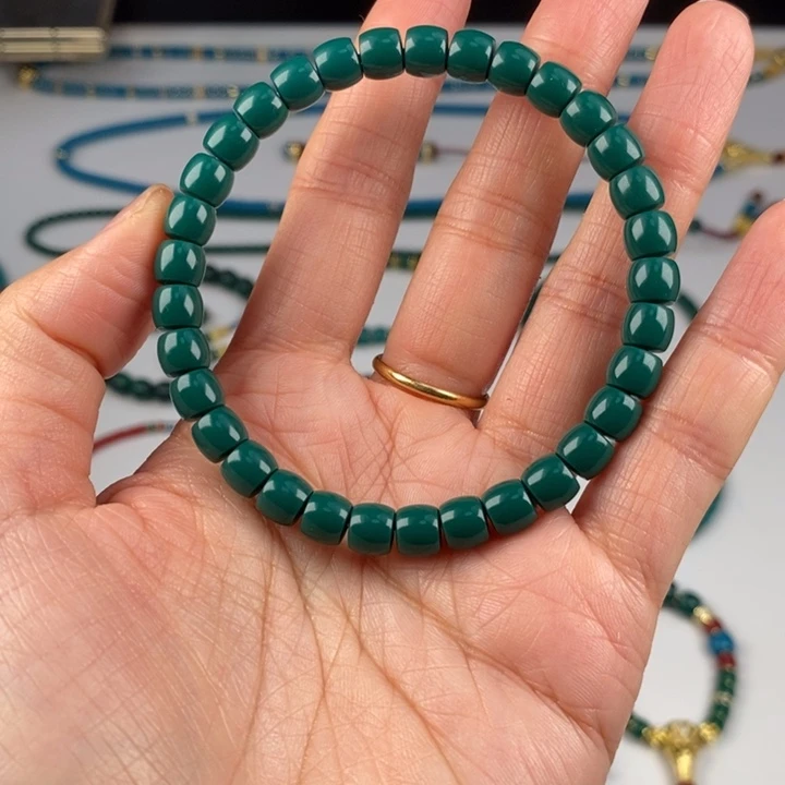 史***吟玻璃颈饰7直切手串