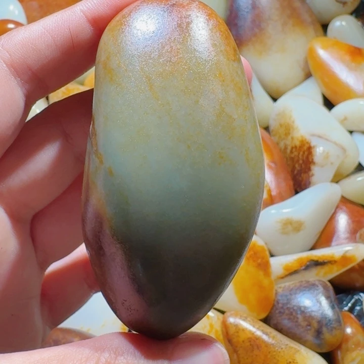 和田玉未镶嵌挂件140克