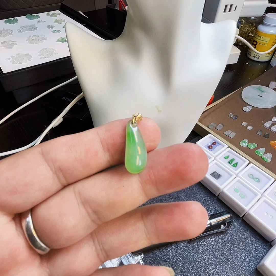 翡翠18K金镶嵌吊坠(不含链)JF008阳绿福瓜