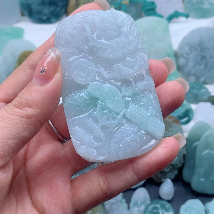 定制翡翠未镶嵌龙牌