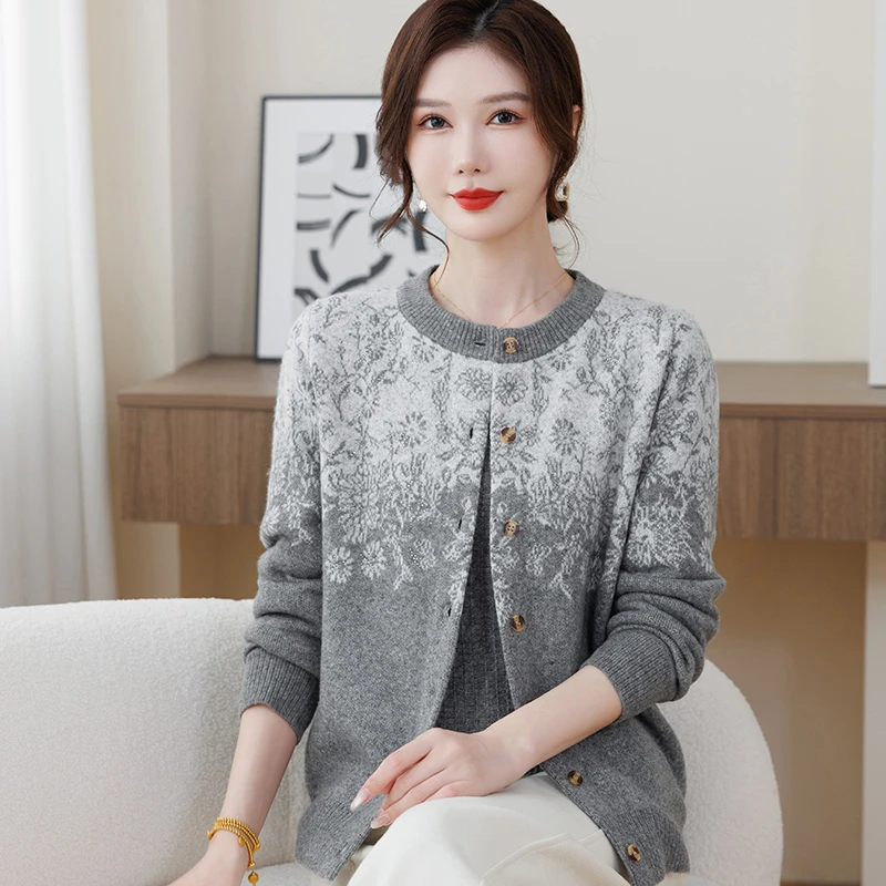 妈妈秋装两件套舒适版型