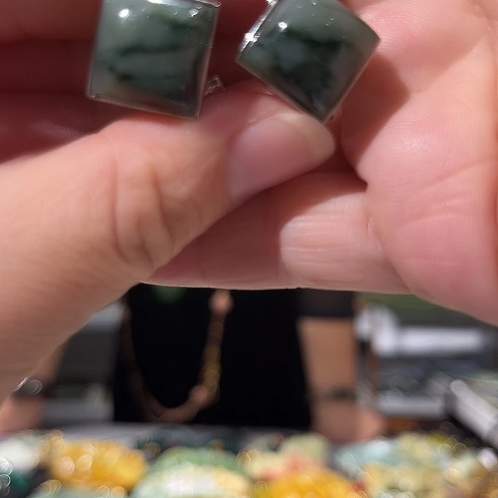 未镶嵌岫玉毛衣链