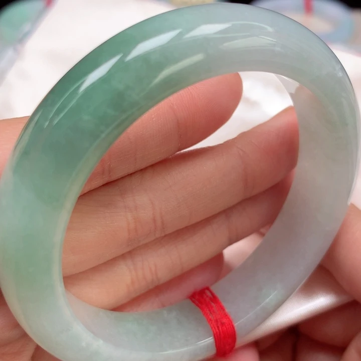 翡翠手镯未镶嵌半山水53号