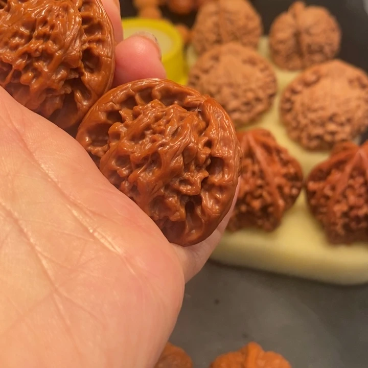 文玩核桃吊坠保*杯工艺核桃