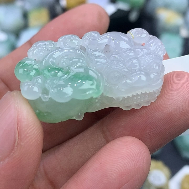 翡翠未镶嵌颈饰天然缅甸翡翠貔貅吊坠