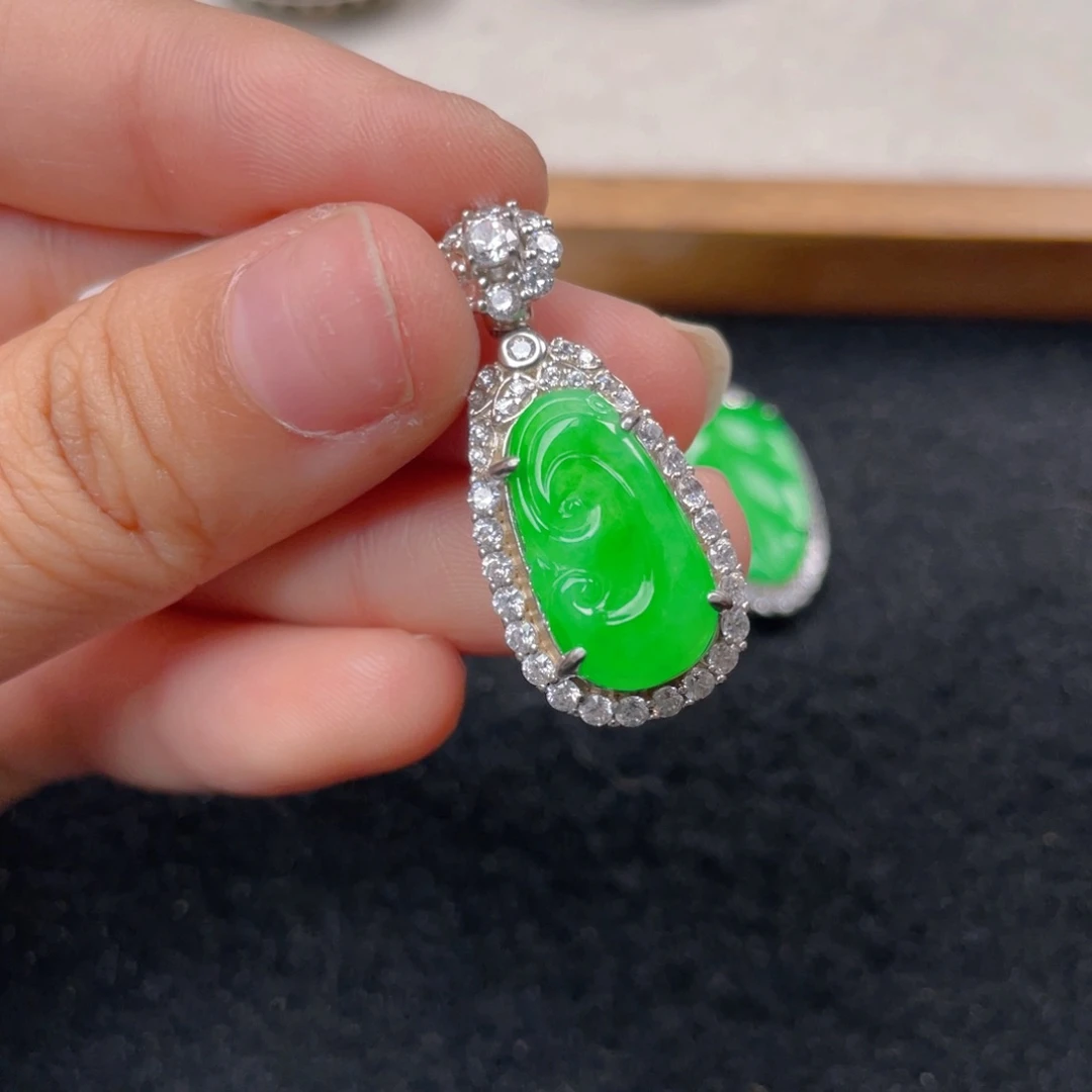 翡翠颈饰银S925镶嵌b n n n n b