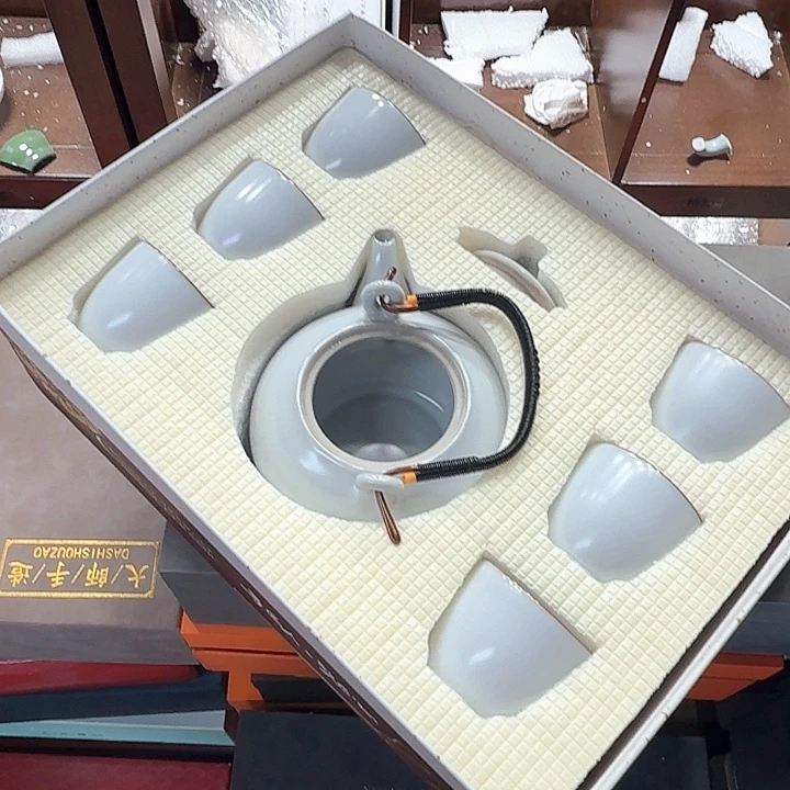 孤品茶具套装等。