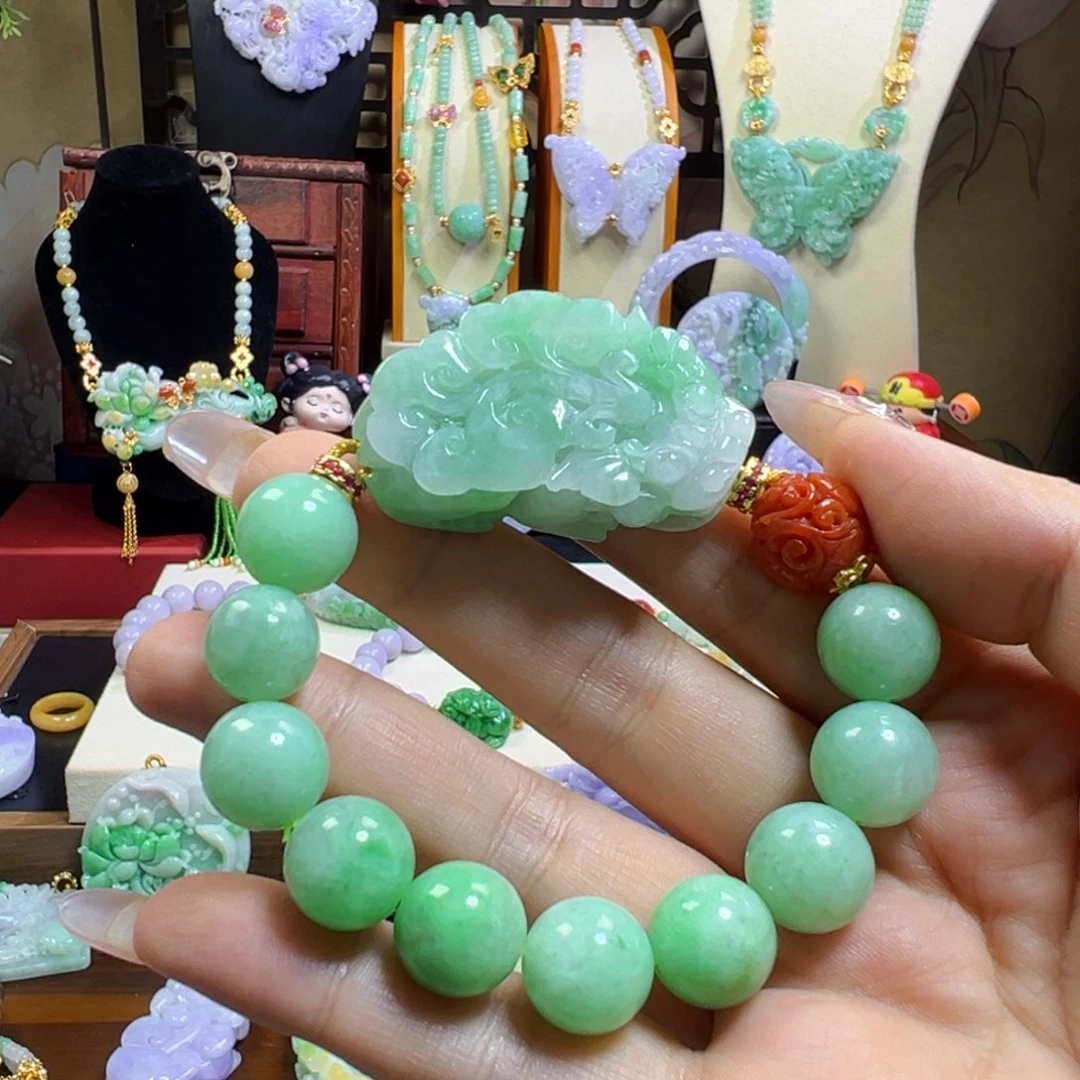 起***盈翡翠未镶嵌毛衣链冰