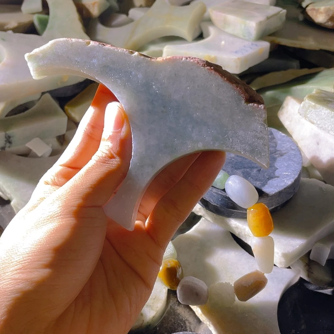 翡翠挂件未镶嵌定制片料翡翠毛货