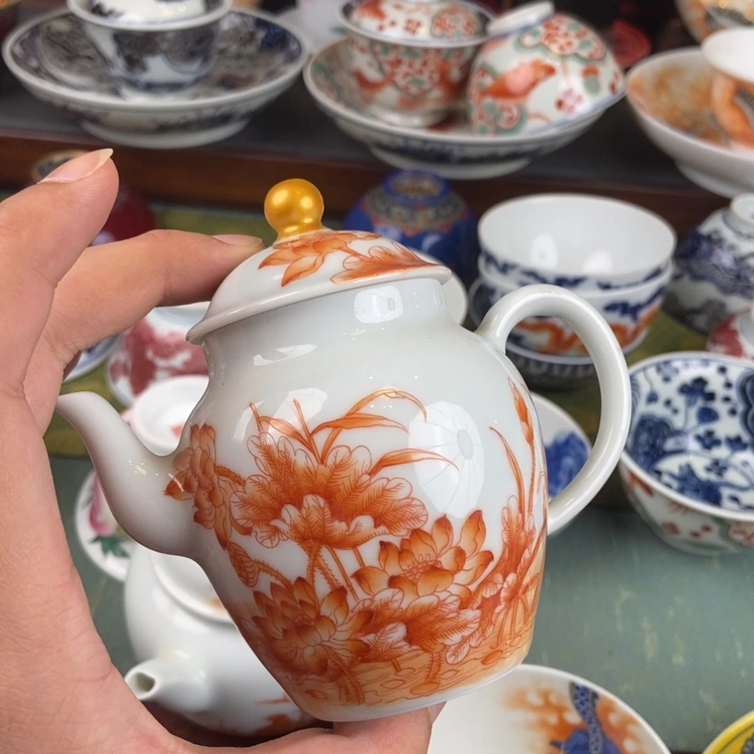 子*陶瓷的设计师是一个