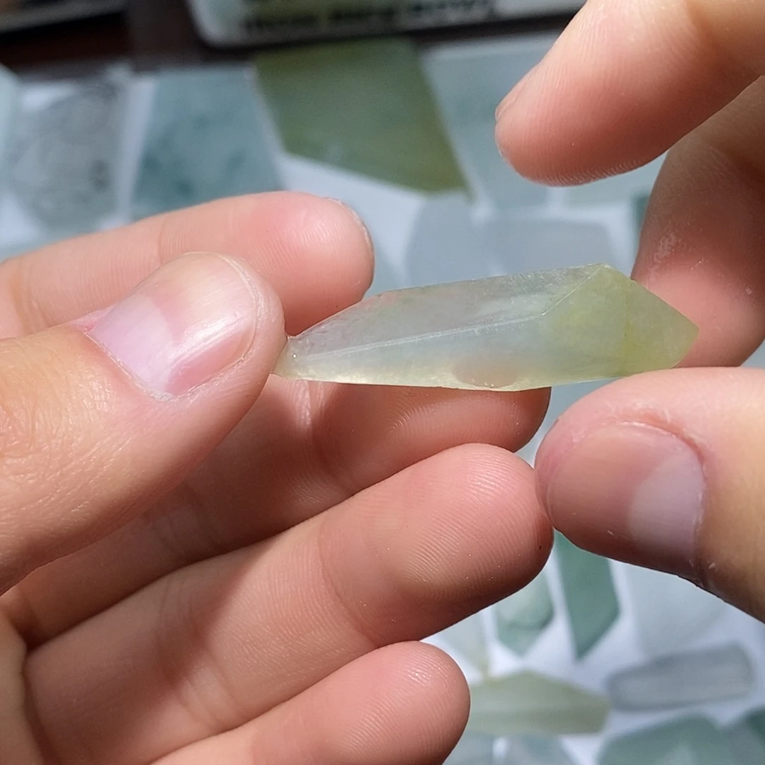 翡翠未镶嵌颈饰7543