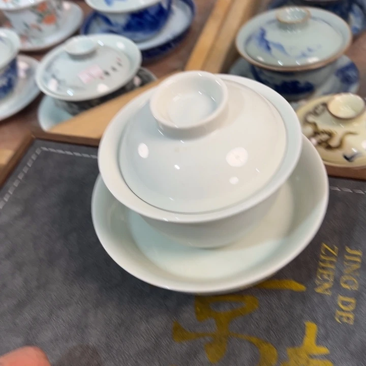 白青花盖碗jjjjjjjjjjj