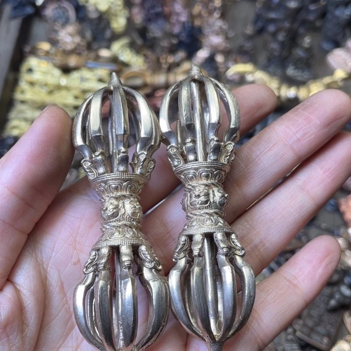 妹***西青铜微瑕大九股福利