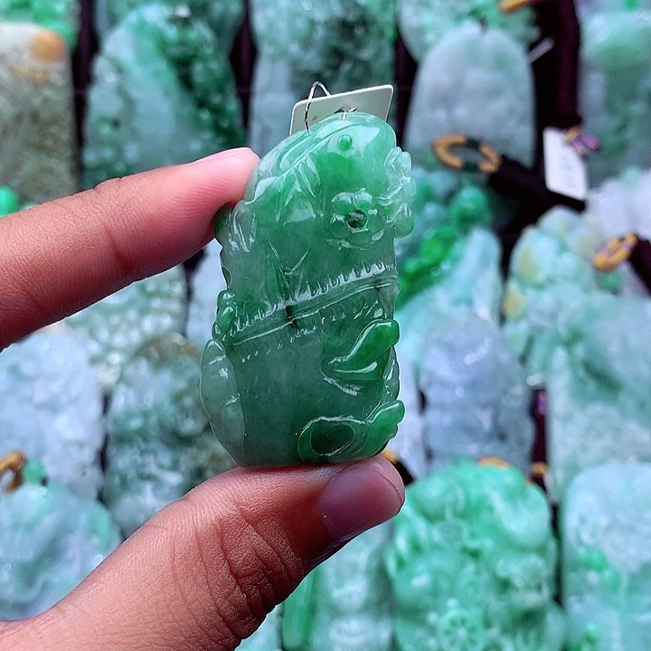 翡翠未镶嵌吊坠(不含链)金*