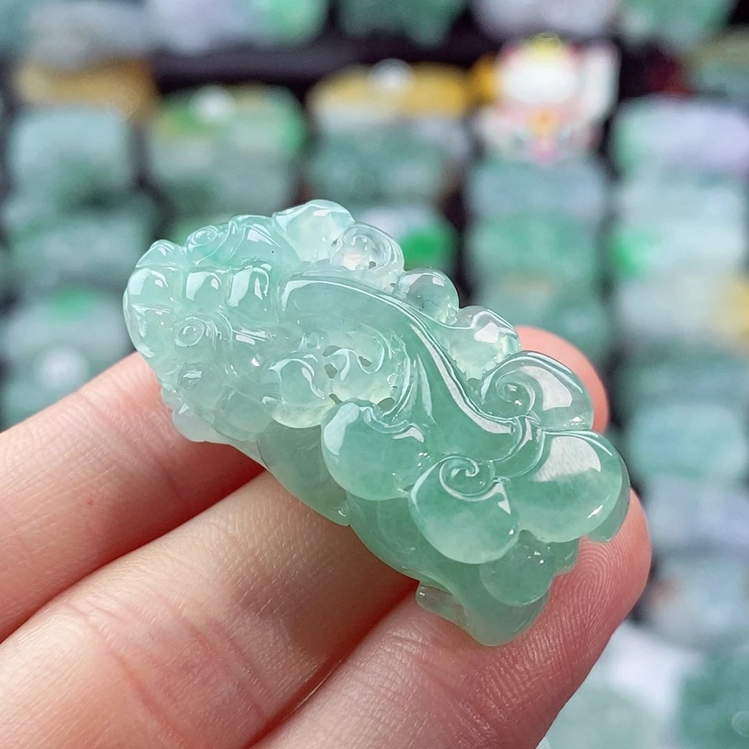 颈饰未镶嵌翡翠天然