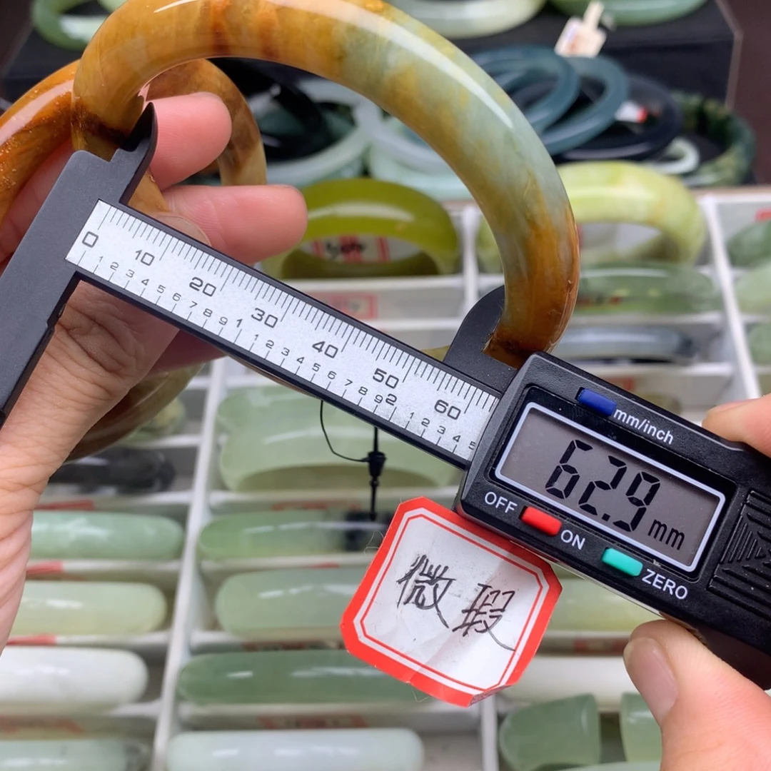 蛇纹石玉未镶嵌手镯498