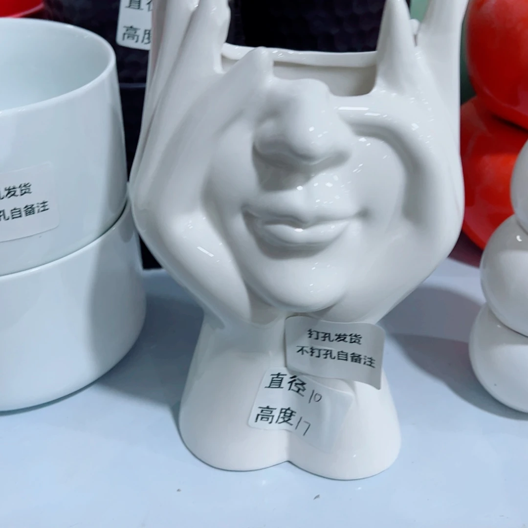 有孔，陶瓷花盆满10米包邮发货。