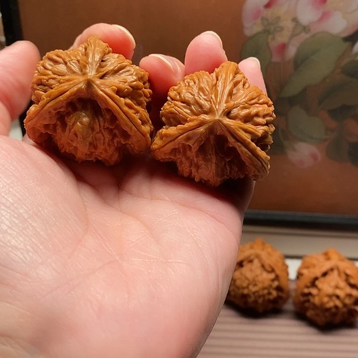 如***形文玩核桃吊坠白奔
