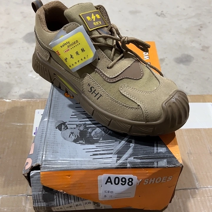 098号。 45码防砸防刺劳保鞋。鞋底磨损介意勿拍