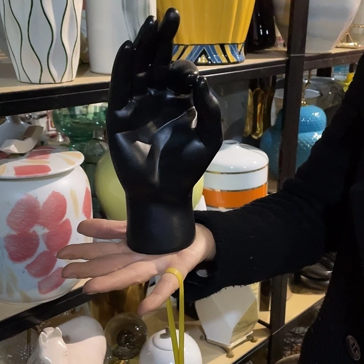 陶瓷花瓶，茶杯茶具。