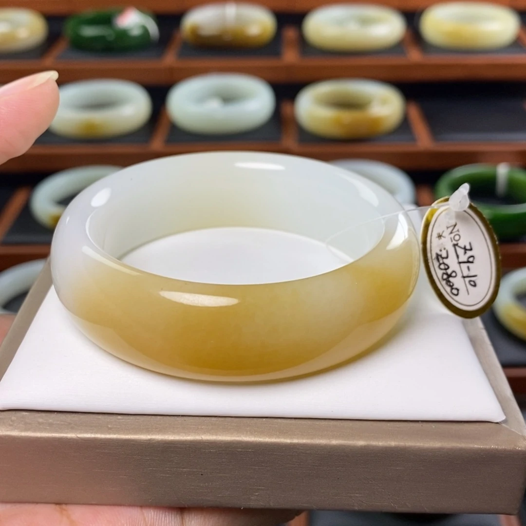 未镶嵌手镯和田玉（糖玉）