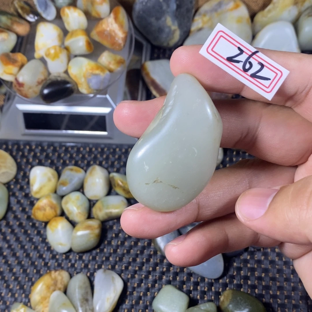 和田玉（糖玉）未镶嵌挂件