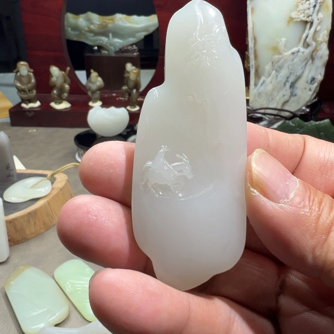 和田玉未镶嵌颈饰