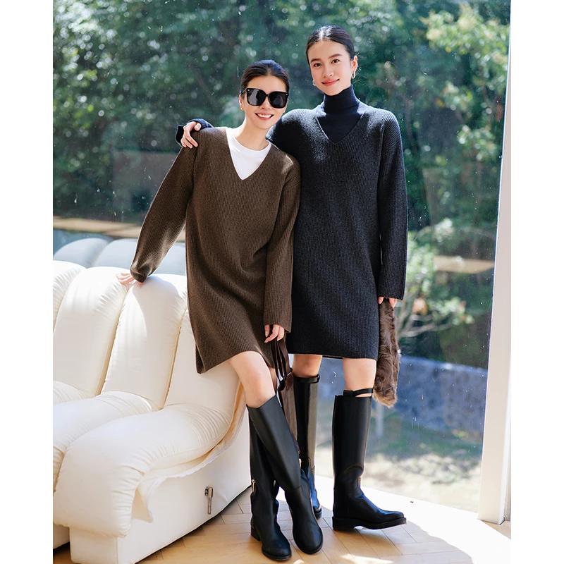 “定义优雅”羊绒羊毛竖坑条显瘦V领百搭针织连衣裙