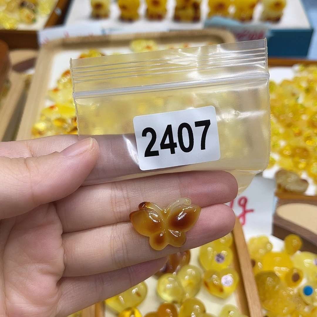琥珀未镶嵌珠宝奇石