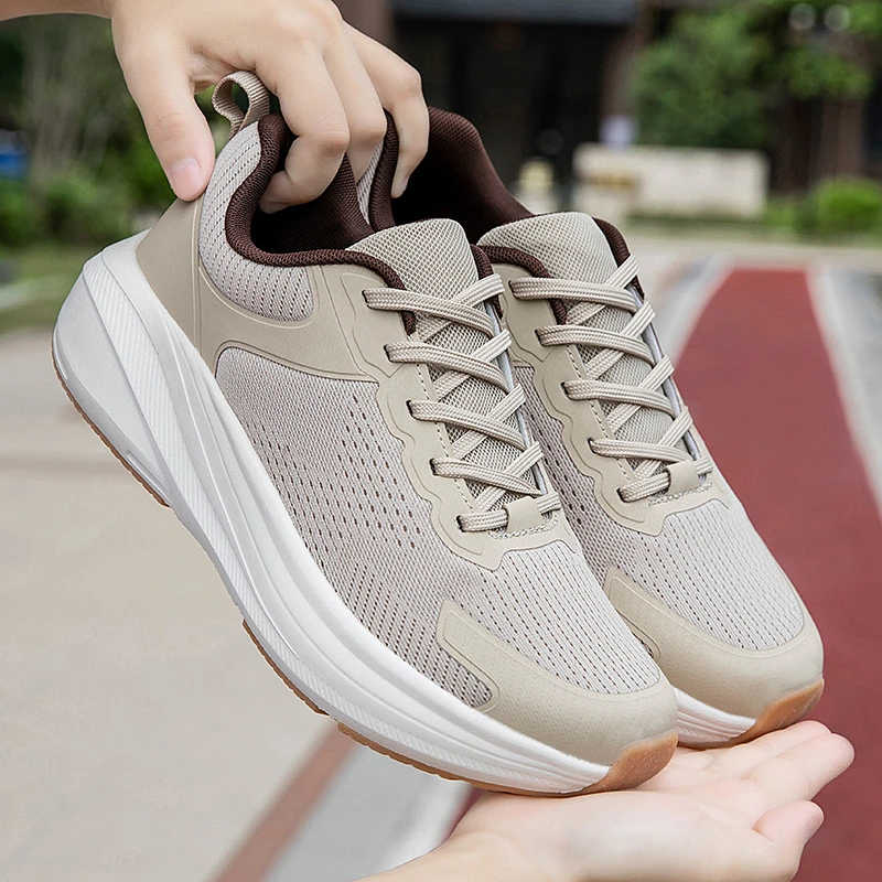 大码男士四季休闲鞋透气飞织网面中老年爸爸鞋轻便软底百搭老人鞋