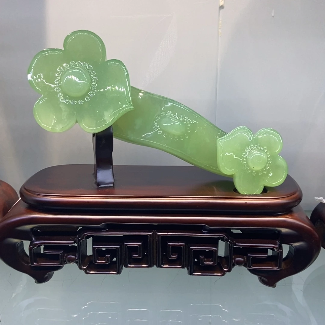 蛇纹石玉（覆膜）未镶嵌珠宝奇石