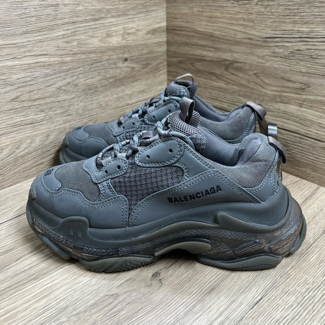 90新 Balenciaga/巴黎世家 Triple S 灰气垫老爹鞋 38码