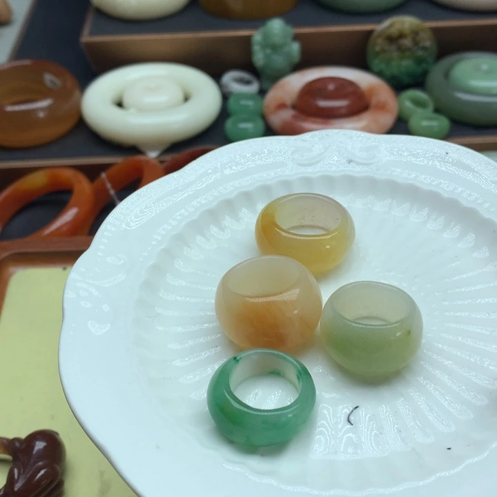 石英岩玉未镶嵌13468975444