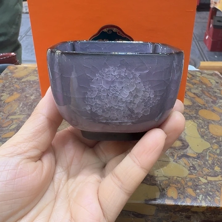 方器杯一个，瓷。。。。品茗