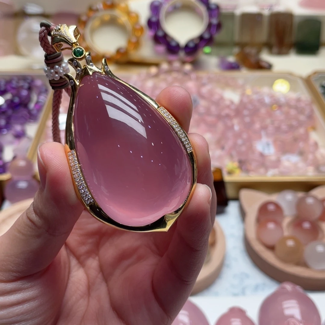18K金镶嵌手链水晶
