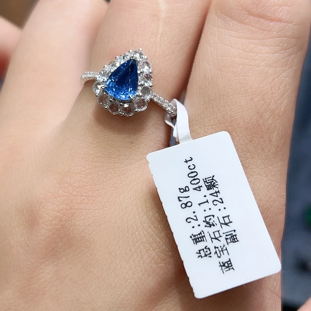 蓝宝石戒指18K金镶嵌