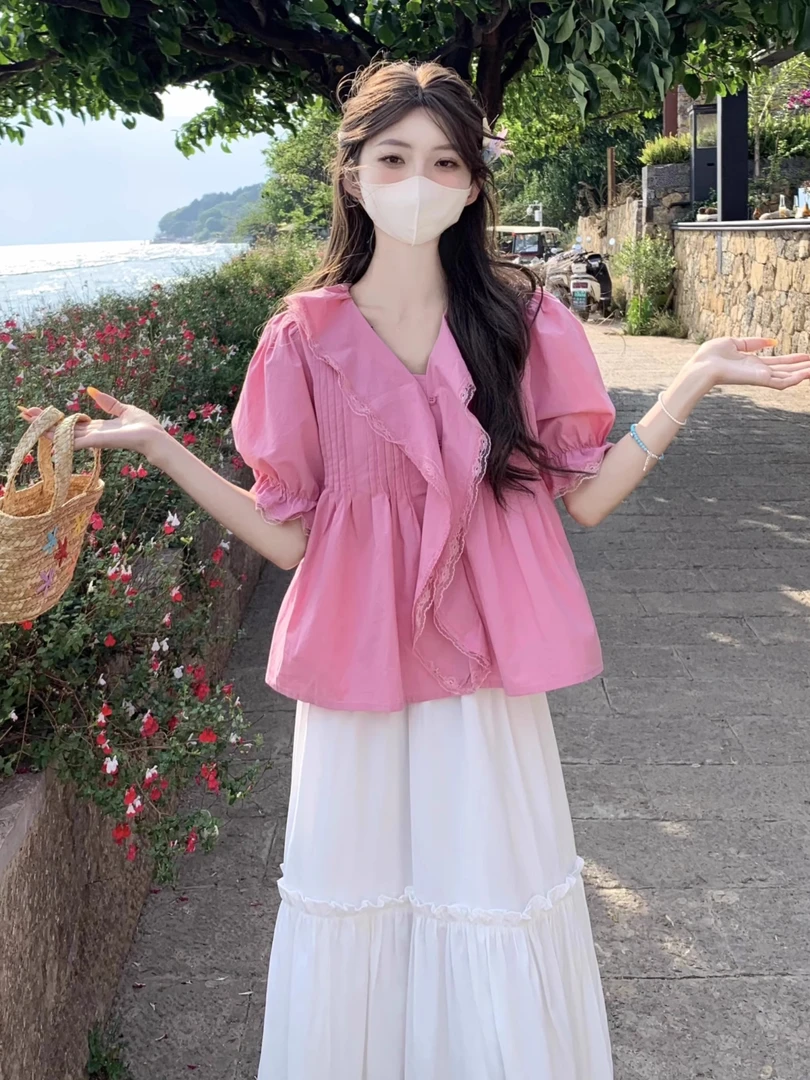 玫红色荷叶领蕾丝v领上衣女夏宽松短款小衫法式泡泡短袖衬衫套装