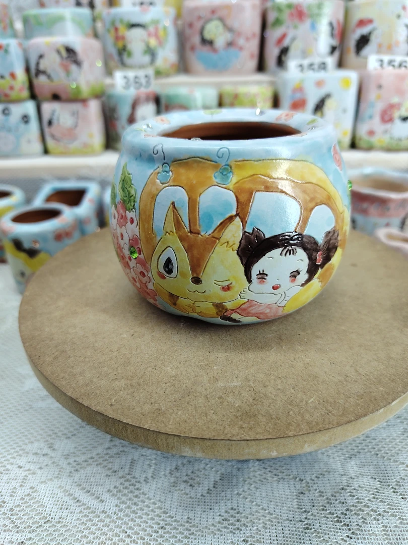 手绘多肉花盆，默认微瑕，内口5.5高6.5